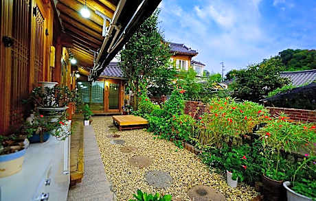 Jeonju Hanok Maru Pension