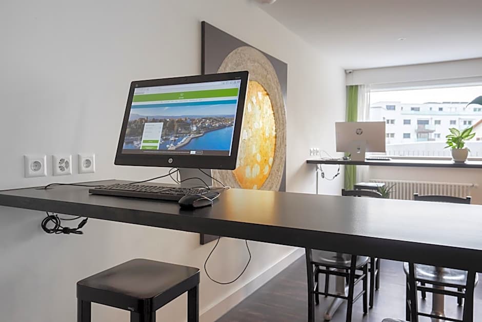 Nyon Hostel
