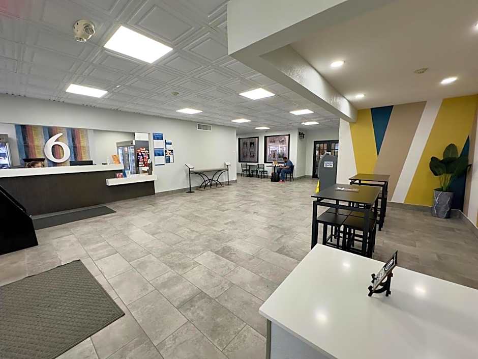 Motel 6 Mesquite, TX Town East