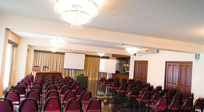 Thunderbird Carrera Hotel & Casino