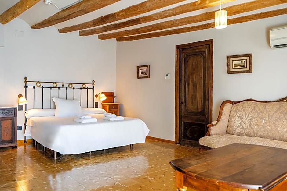 Lo Palauet de la Muralla