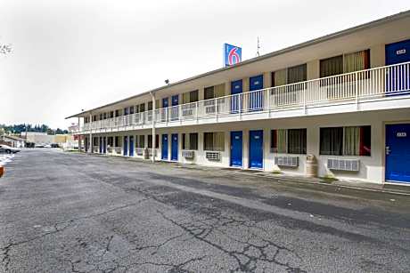 Motel 6-Kelso, WA - Mt. St. Helens