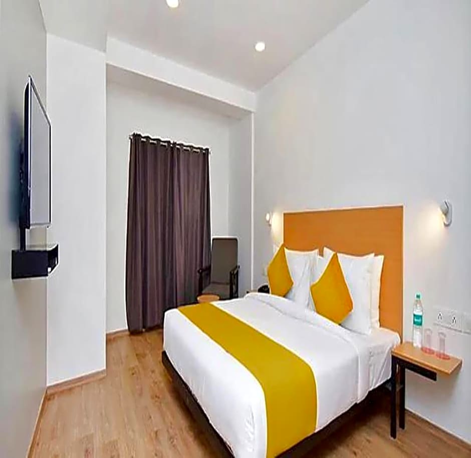 Super Townhouse VIP Road Formerly The Sky