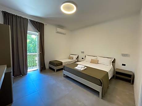 Deluxe Double Room with Extra Bed