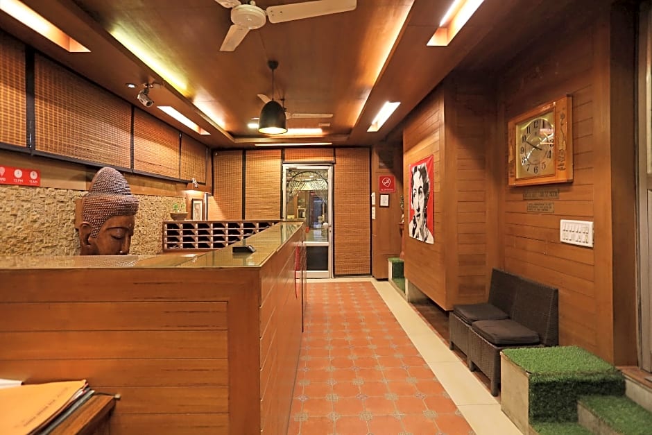 OYO 1219 Hamilton Hotel