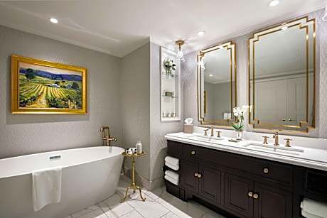 1 Bedroom Executive Suite, 1 King, Balcony