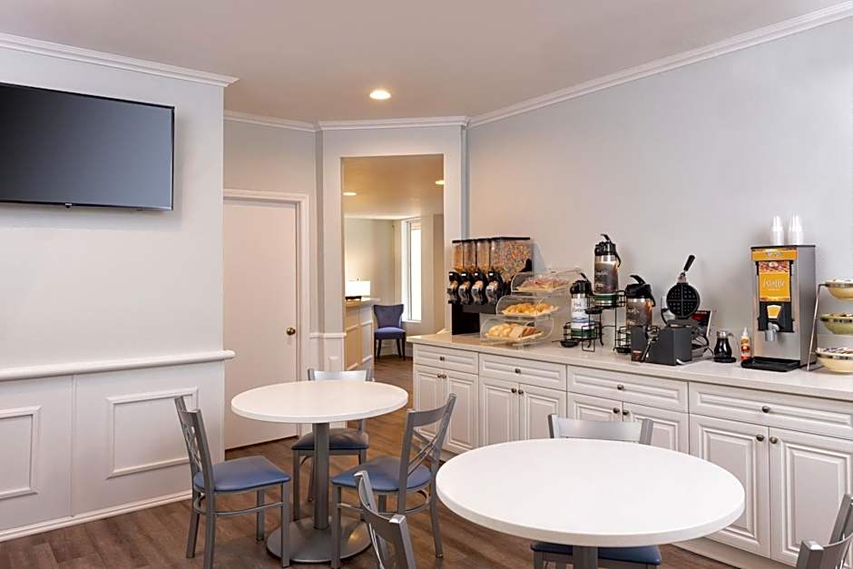 Beachfront Inn and Suites at Dana Point