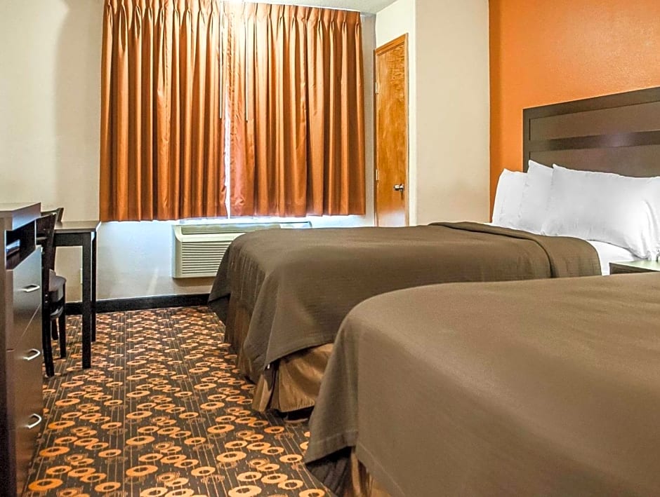 Econo Lodge Inn & Suites Santa Fe