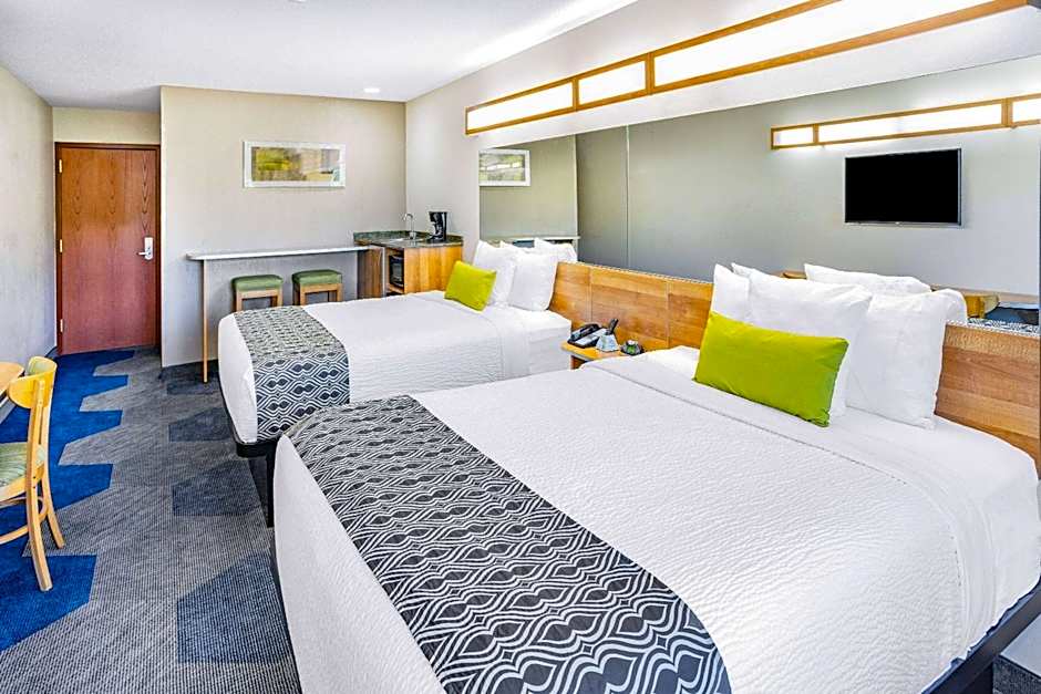 Microtel Inn & Suites By Wyndham Johnstown