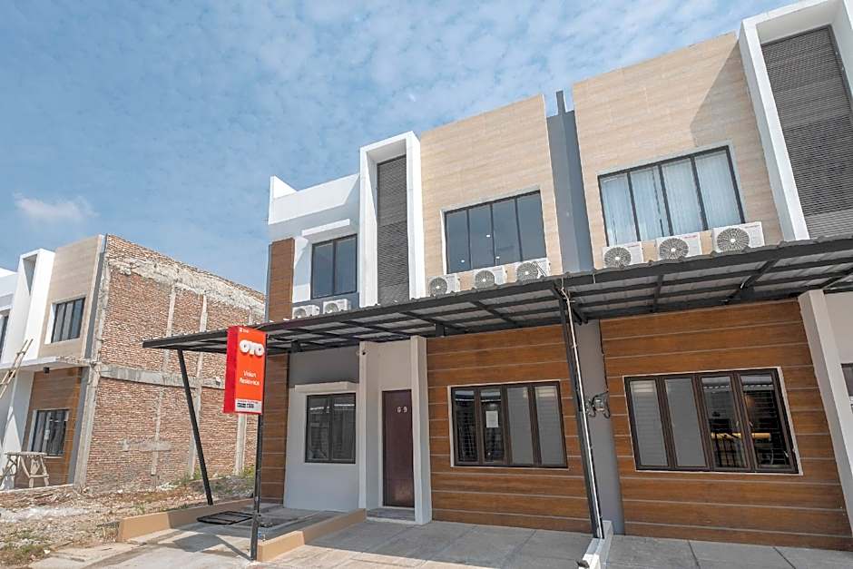 OYO Life 3248 Vision Residence Karawang