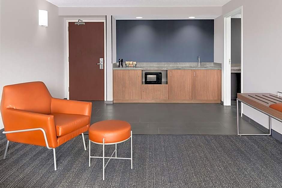 Courtyard by Marriott Cleveland Airport South