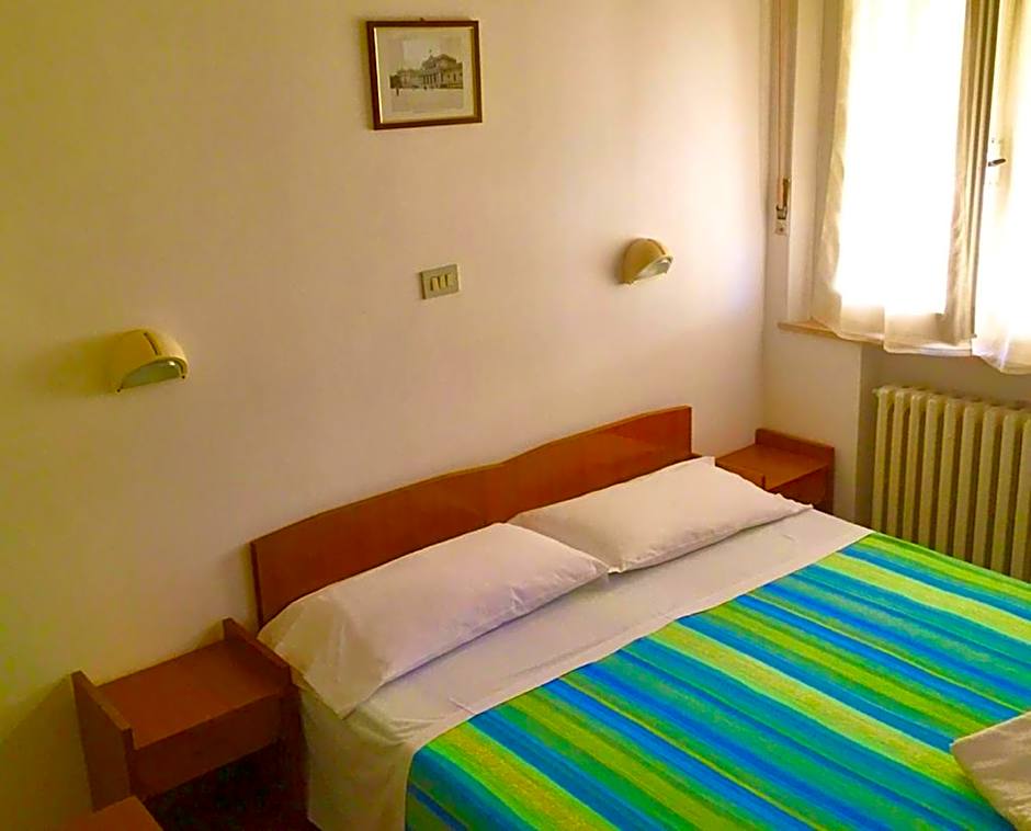 Hotel Alessi** Rimini