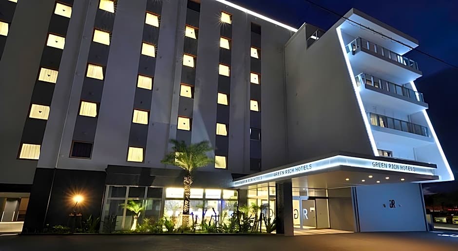 Green Rich Hotel Okinawa Nago (Artificial hot spring Futamata Yunohana)