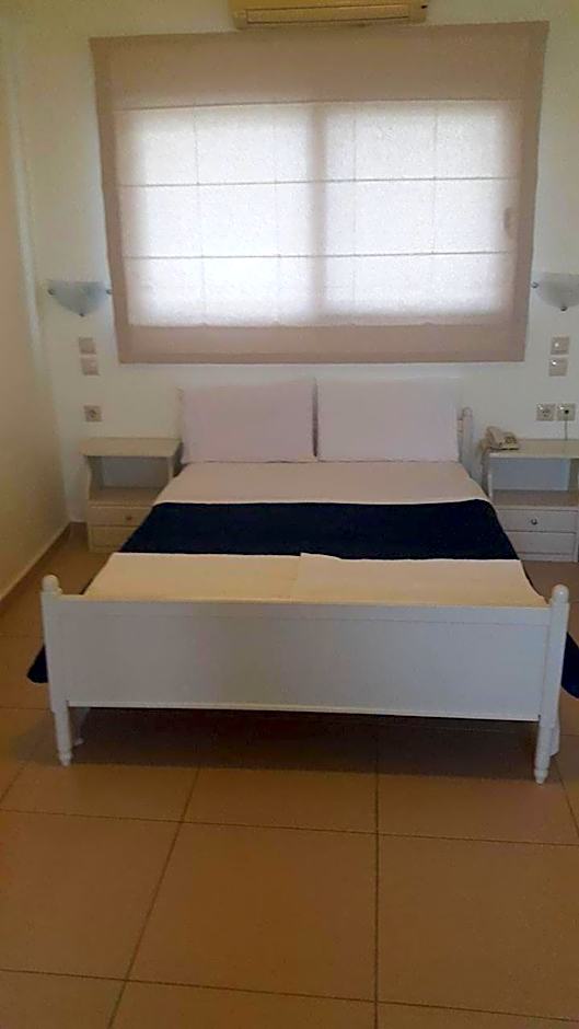 Photo 1 of 14 of Standard 1 Double Bed or 2 Beds