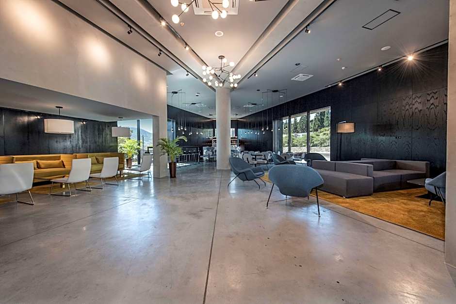 Golden Tulip Design Tbilisi