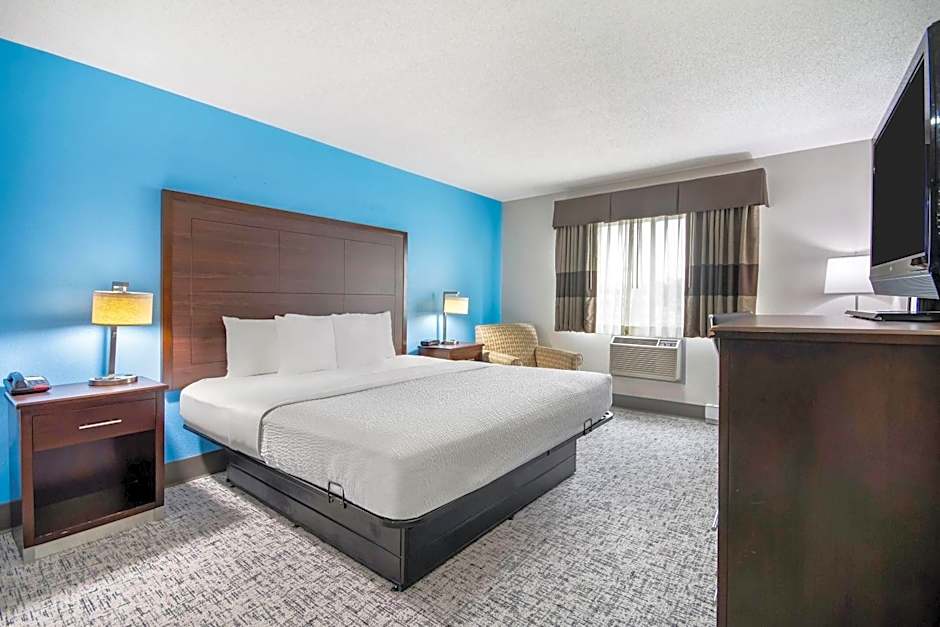 Baymont by Wyndham Marinette