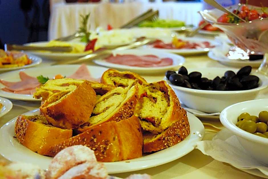 Hotel Premier - Veliko Tarnovo City Center, Panorama View