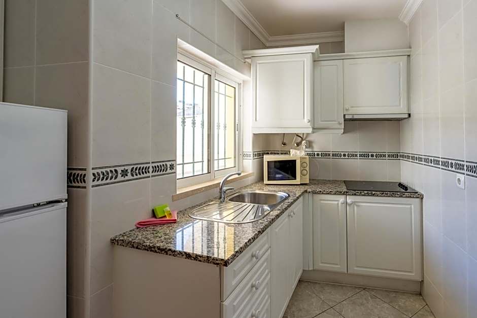 Torre da Aldeia by Portugalferias