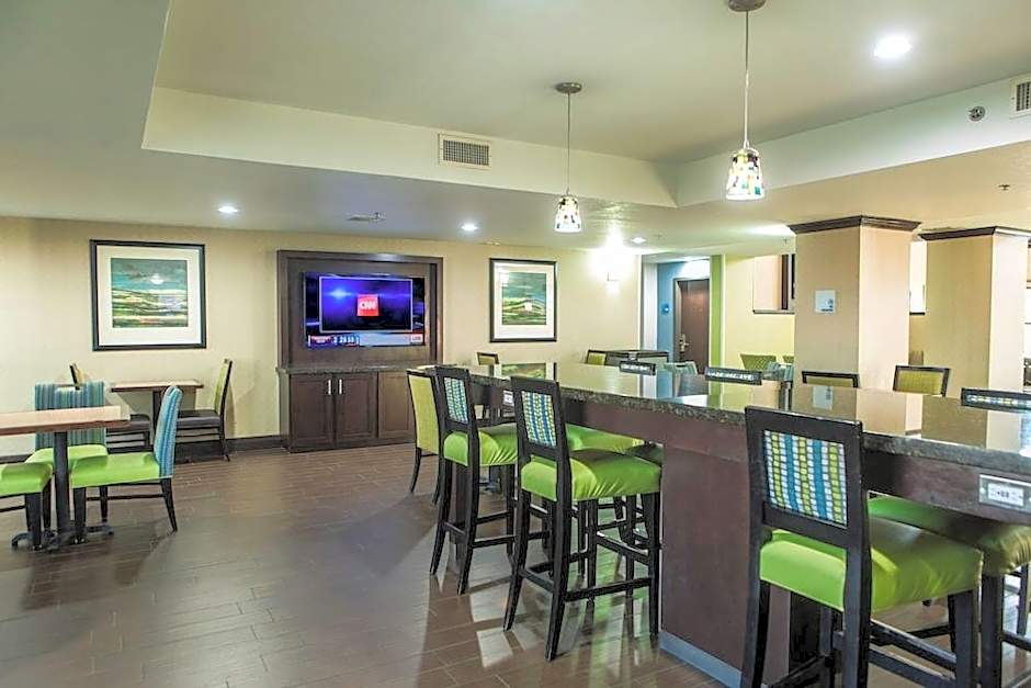 Holiday Inn Express Harlingen Hotel By IHG