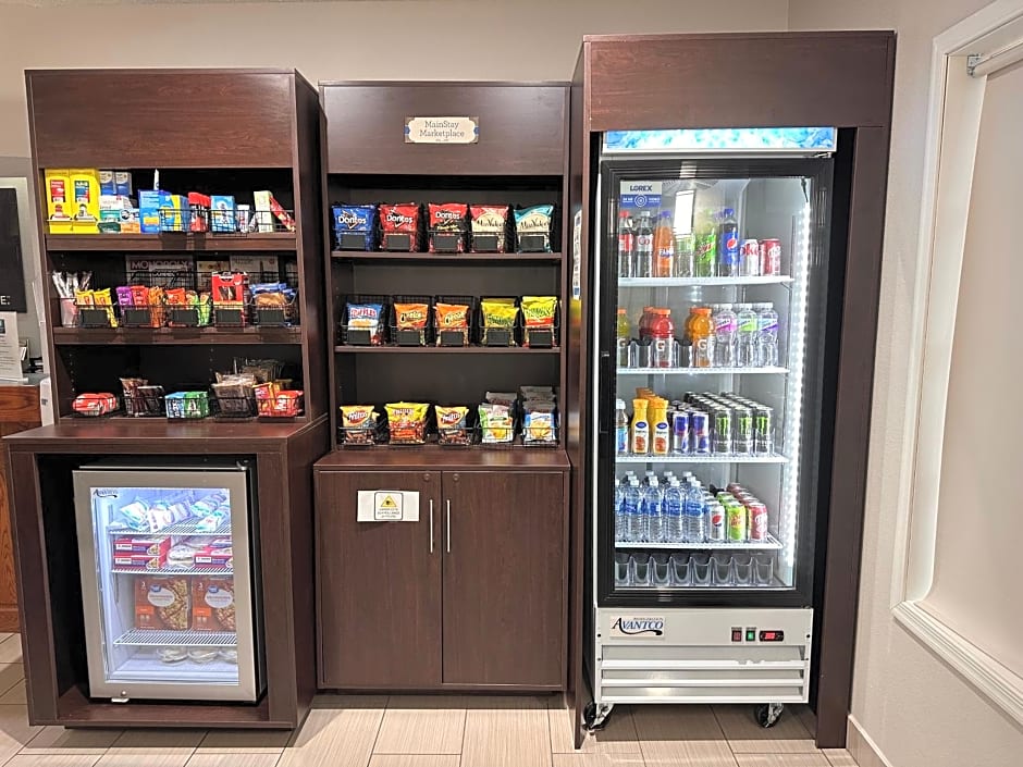 MainStay Suites Madison Airport