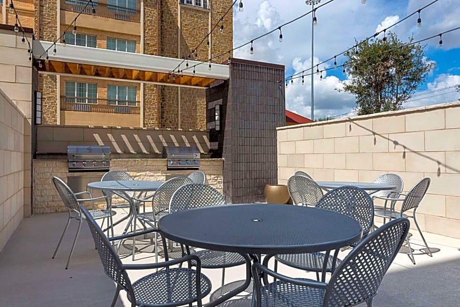 Home2 Suites by Hilton Dallas/Grand Prairie, TX