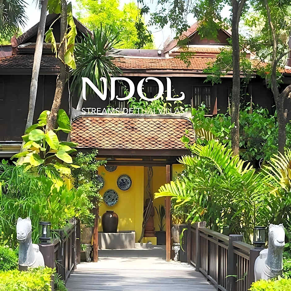 Zantiis Ndol Villas