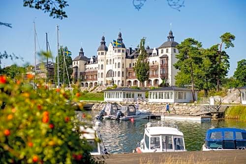 Provided by getaroom-cdn.com