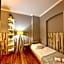 Explorer B&B Old Town Rooms & Apartment #don't be a tourist, be an Explorer!