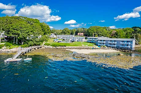 Smuggler's Cove Inn