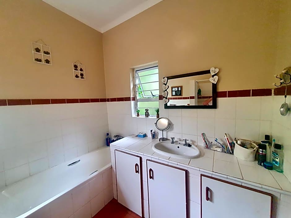 23 Ambleside Holiday Retreat by the sea