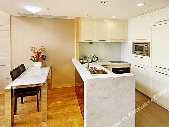 Poly Zhonghui Hotel Apartment (Guangzhou East Railway Station Sports Center)