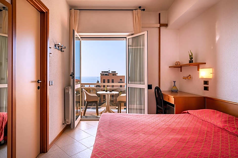 Hotel Careni Villa Italia