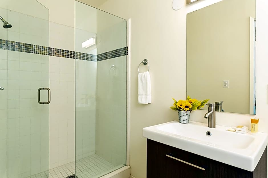 The Sea View Inn At The Beach