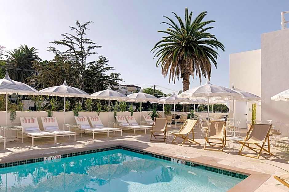 Silver Lake Pool & Inn