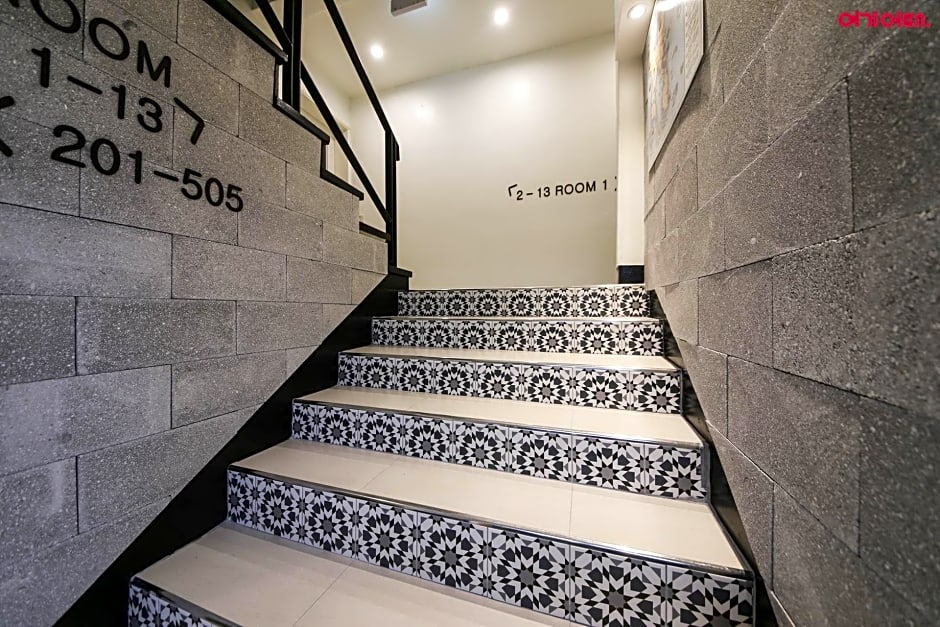 Backpackers In Yeosu