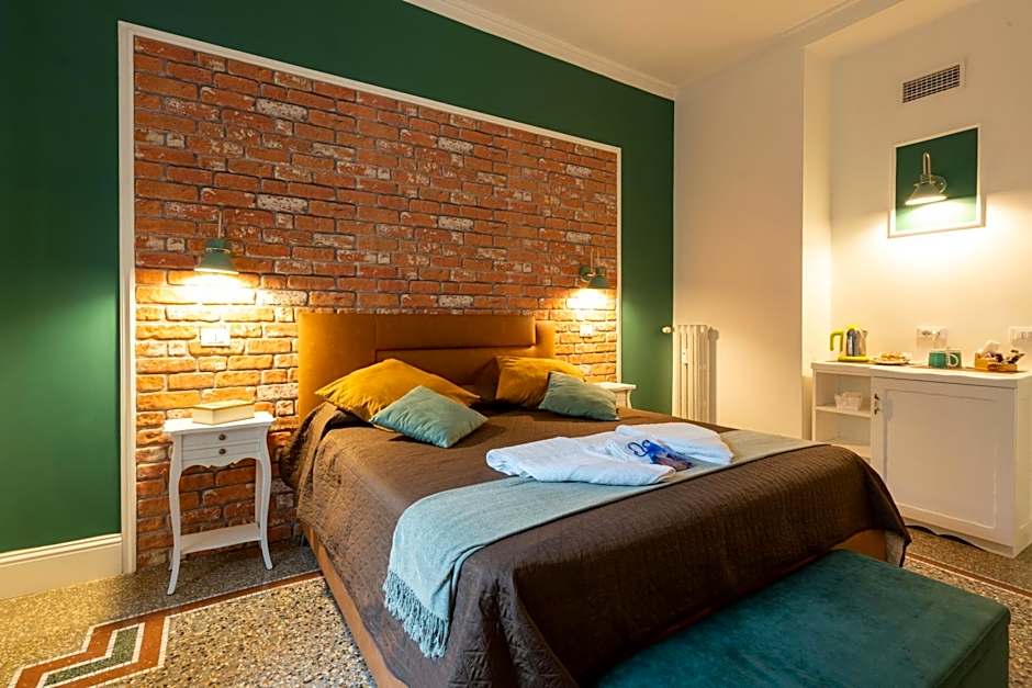 Capital Rooms