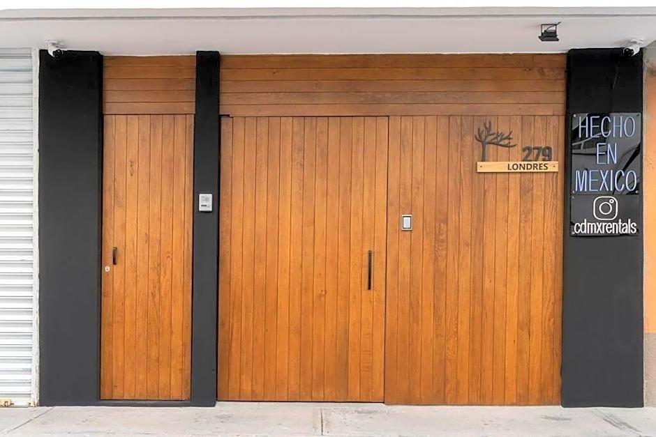 L102 New studio apt 1Bdrm 1bath AC Rooftop