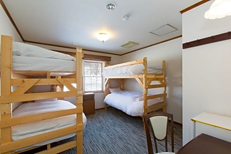 4-bed Mixed Dormitory Room – Snowgum Lodge