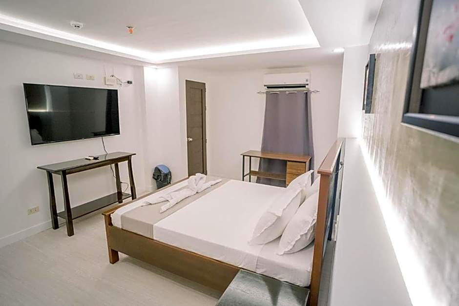 Spotlight Hotel near Hundred Islands Wharf