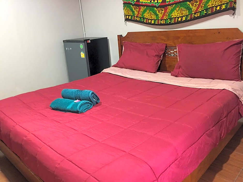 SMILE HOME GUESTHOUSE