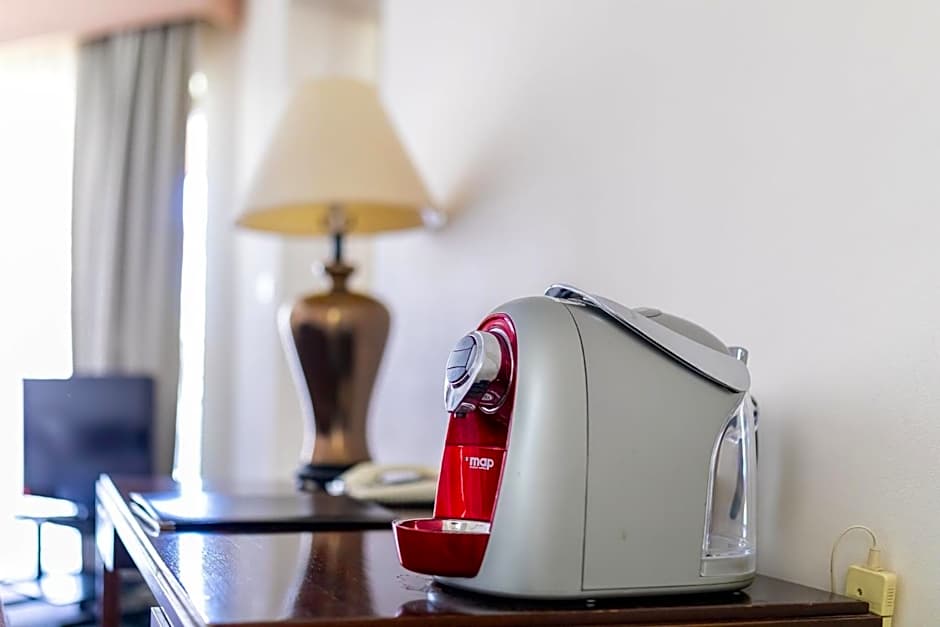 Charbonnier Motor Inn