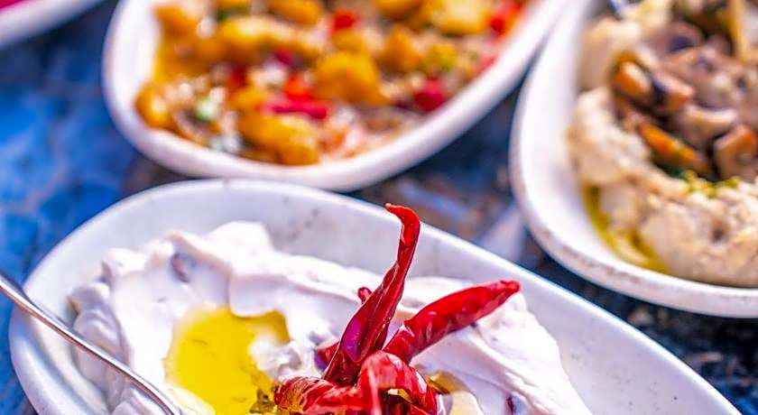 Banana Alaçatı Food & Stay - Adults Only