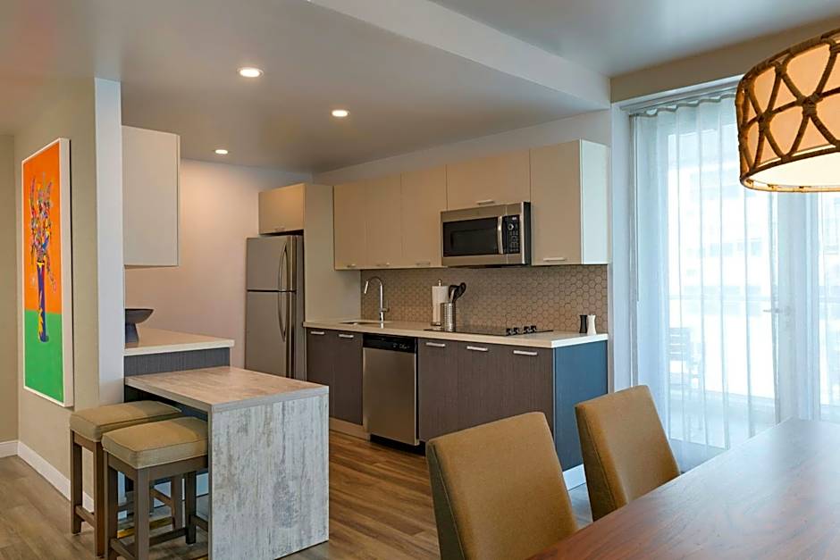 Casa Costera, Isla Verde, Apartments by Marriott Bonvoy