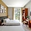 Nature hotel - Luong The Vinh