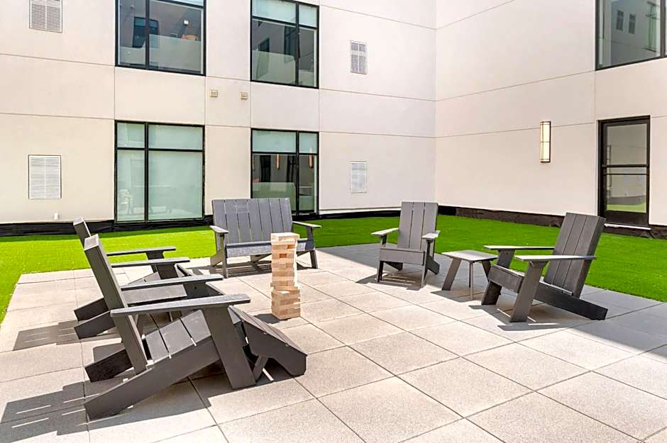 Cambria Hotel Detroit Downtown