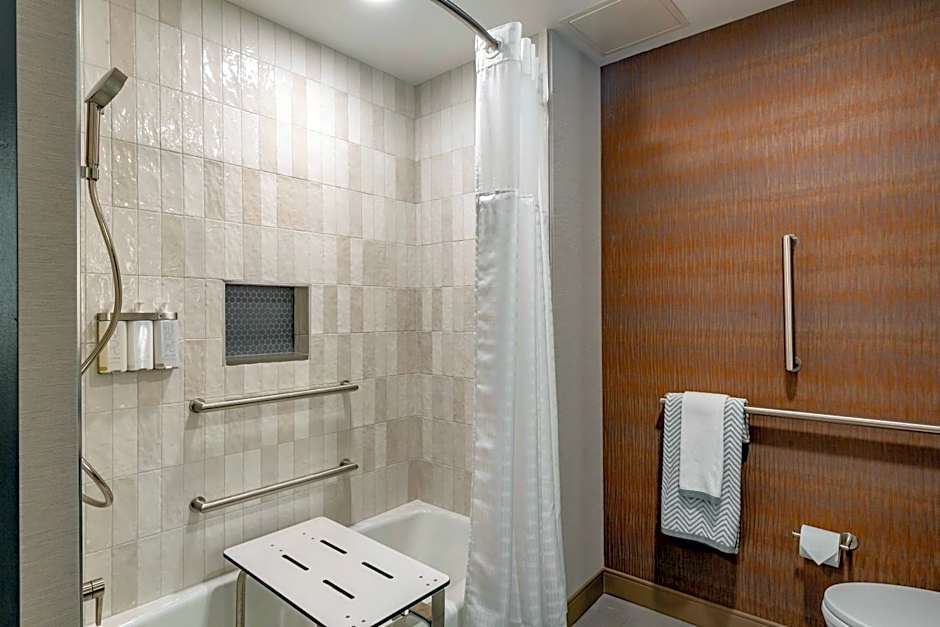 Cambria Hotel New Haven University Area