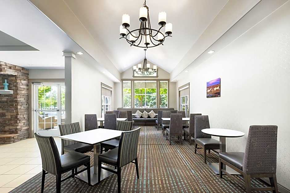 Residence Inn by Marriott Des Moines West at Jordan Creek Town Center
