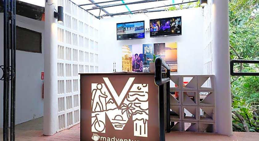 Mad Monkey Dumaguete