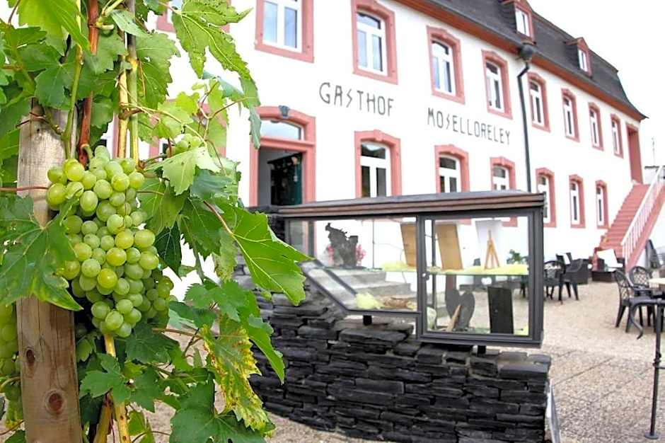 Hotel- Weingut- Moselloreley