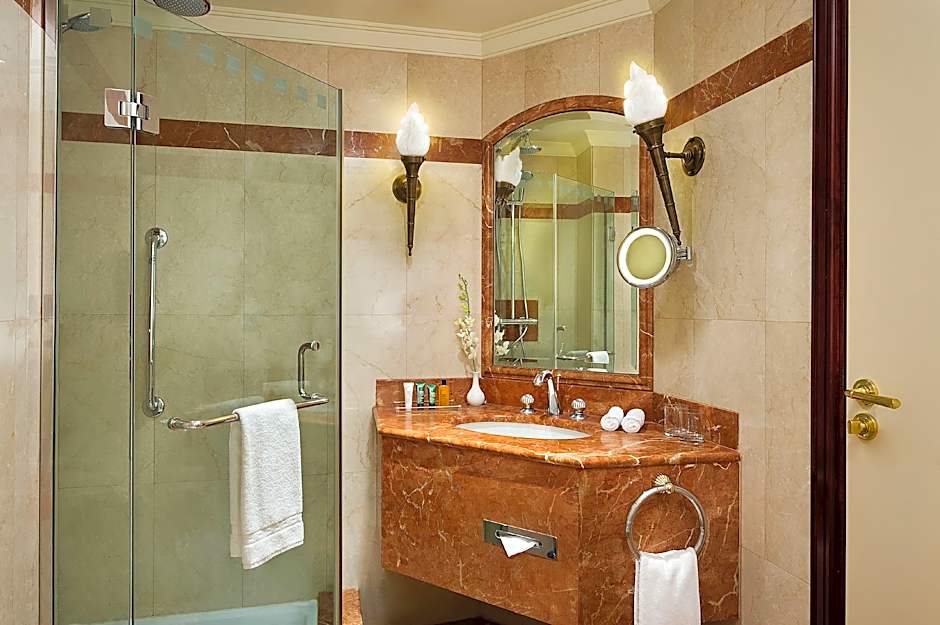 Habtoor Metropolitan Palace Hotel